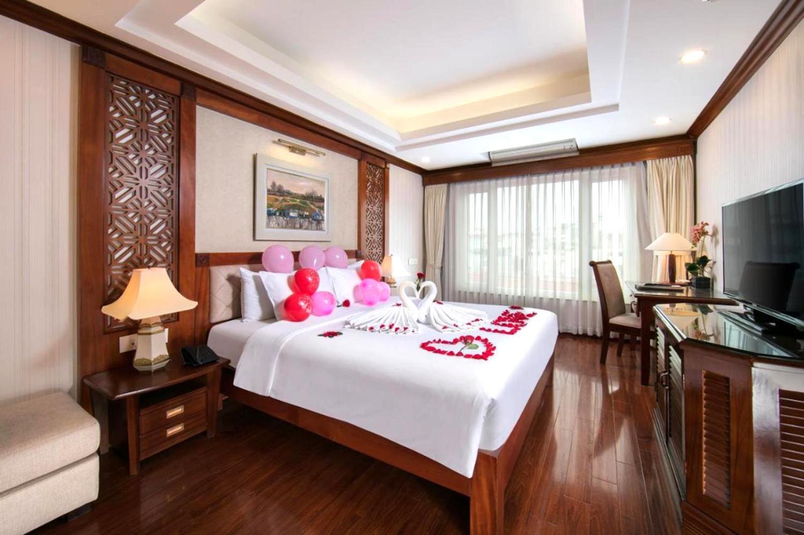 האנוי Thien Thai Hotel & Spa מראה חיצוני תמונה